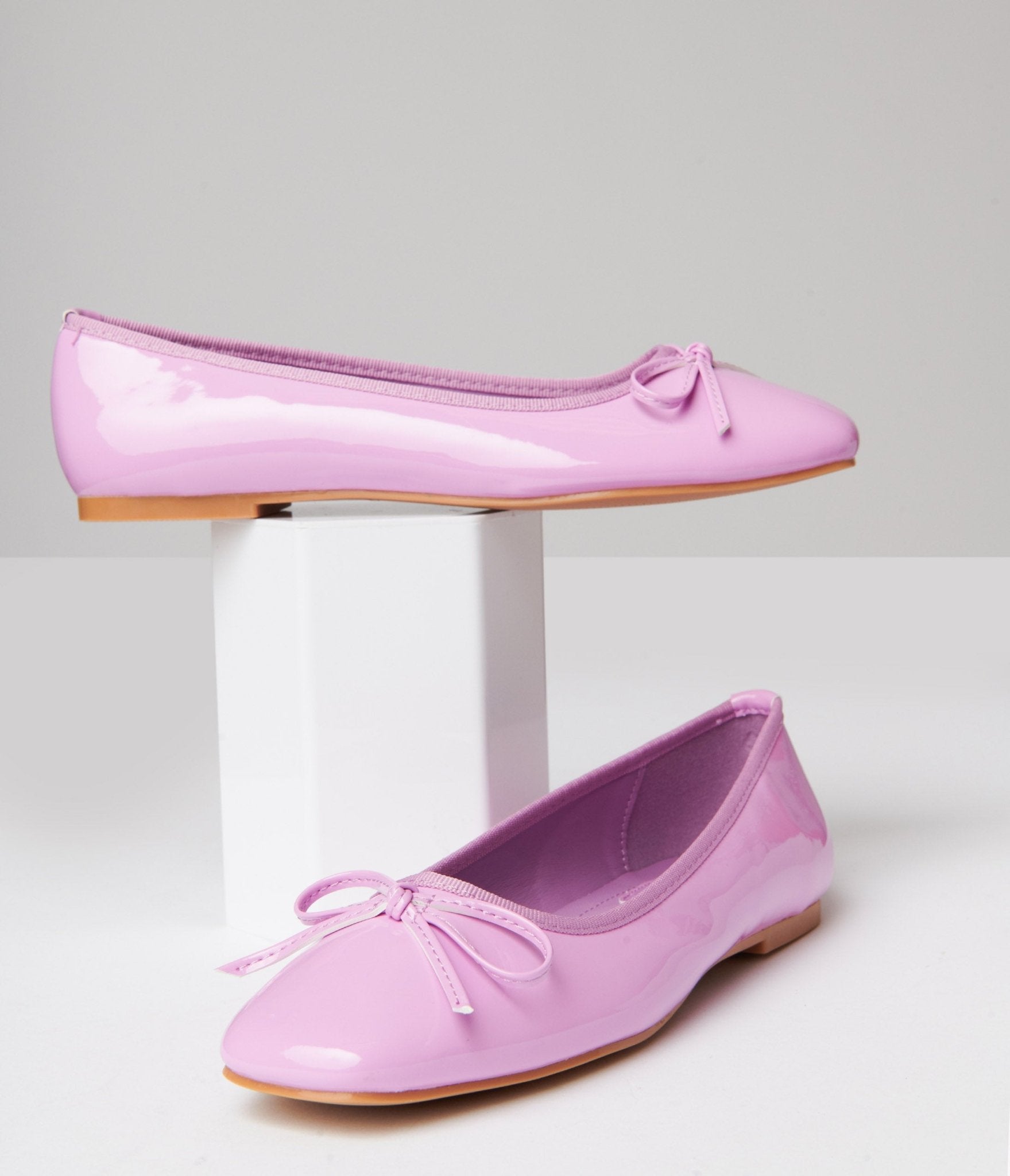 1960s Lilac Patent Leatherette Flats - Unique Vintage - Womens, SHOES, FLATS