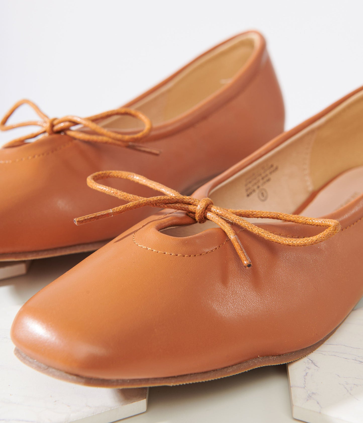 1960s Tan Leatherette Bow Ballet Flats - Unique Vintage - Womens, SHOES, FLATS