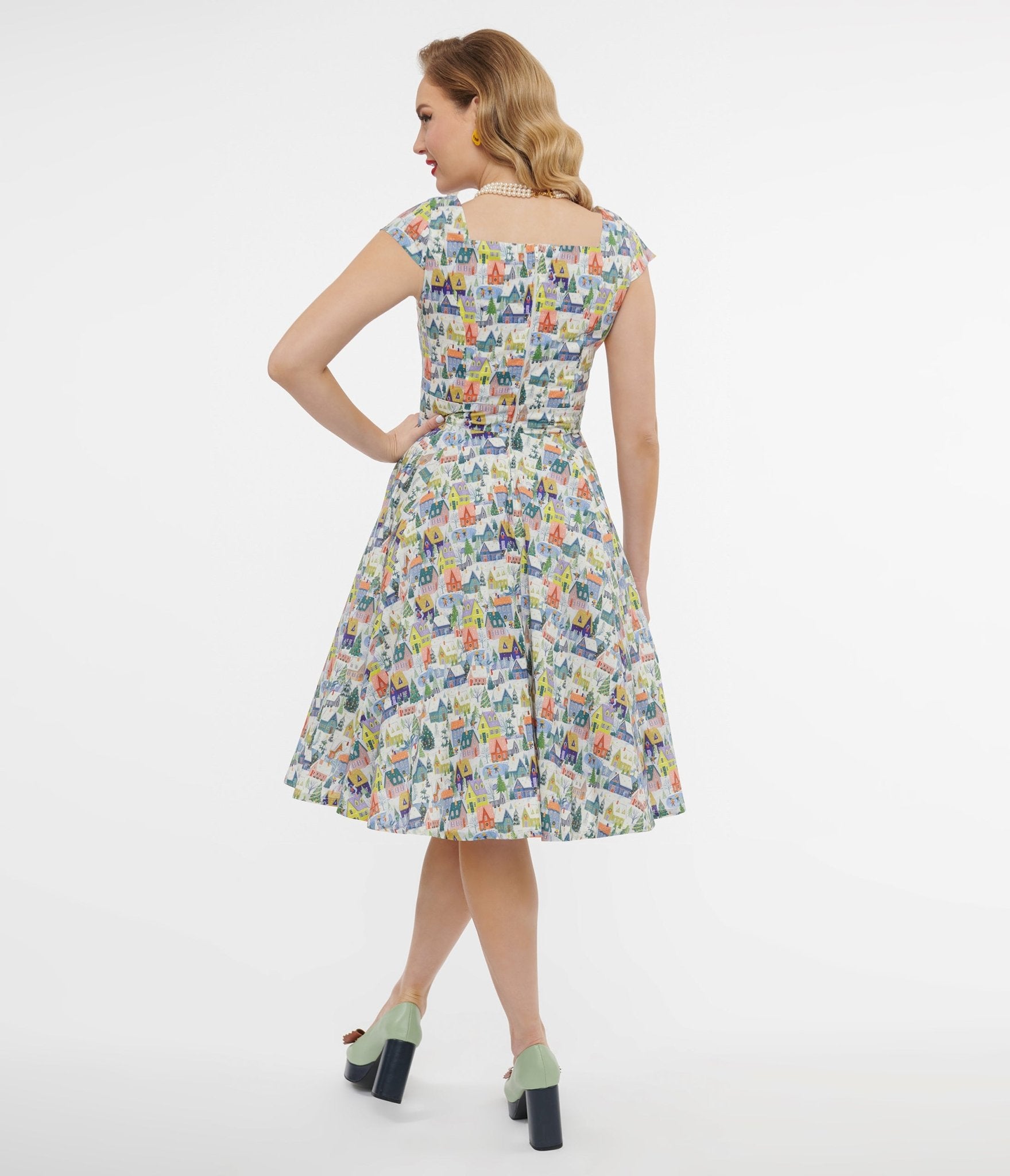 Magnolia Place Multicolor Winter House Print Anna Swing Dress Unique Vintage