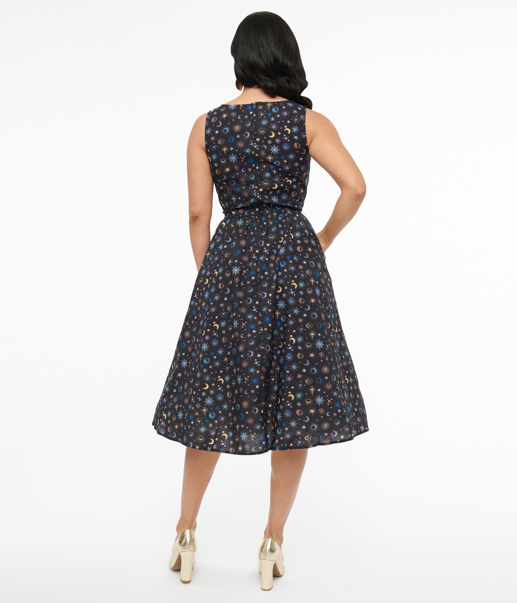 Retrolicious 1950s Black Celestial Stars & Moon Print Midi Dress – Unique  Vintage