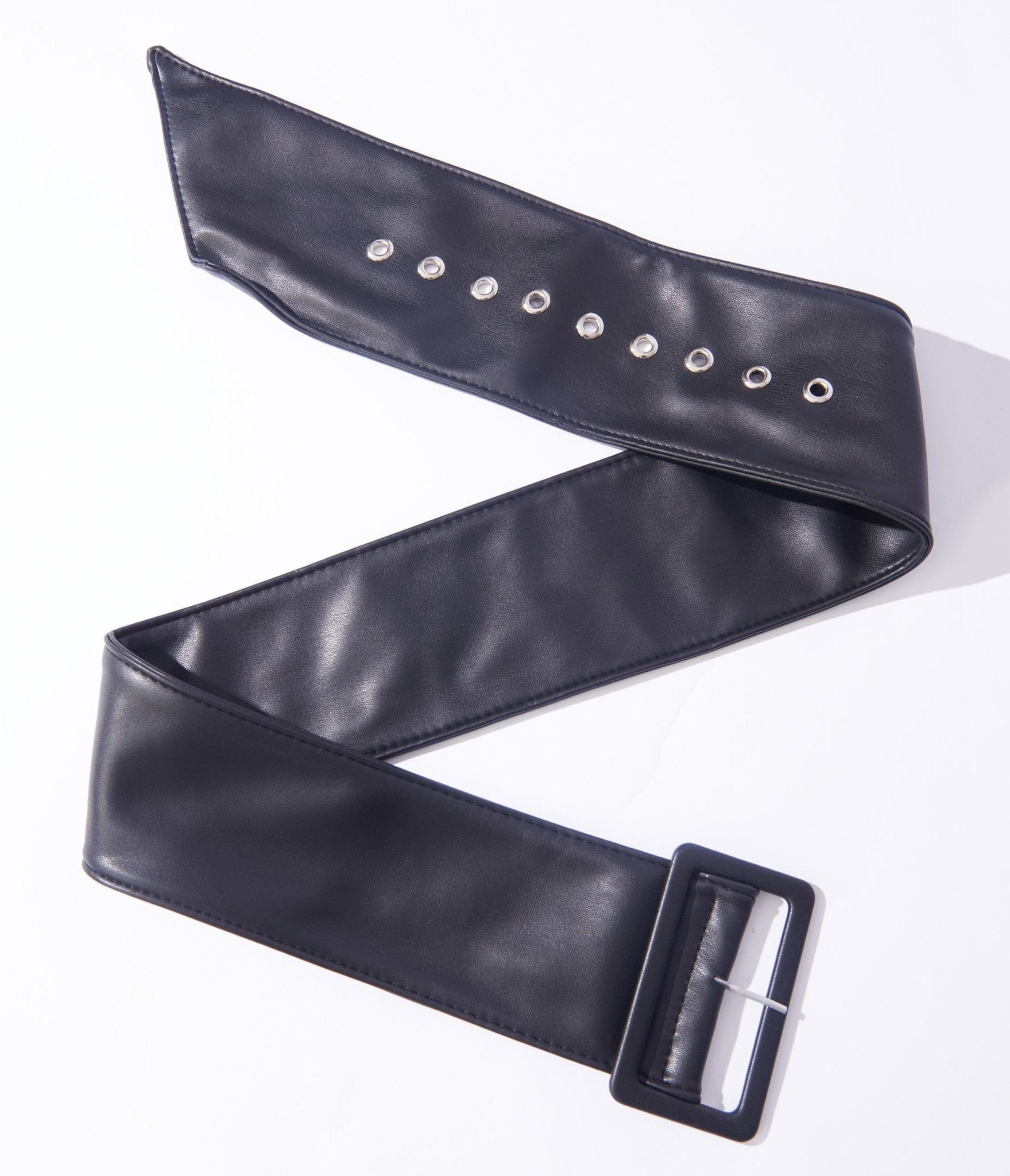 Retro & Vintage Black Leatherette Chunky Belt