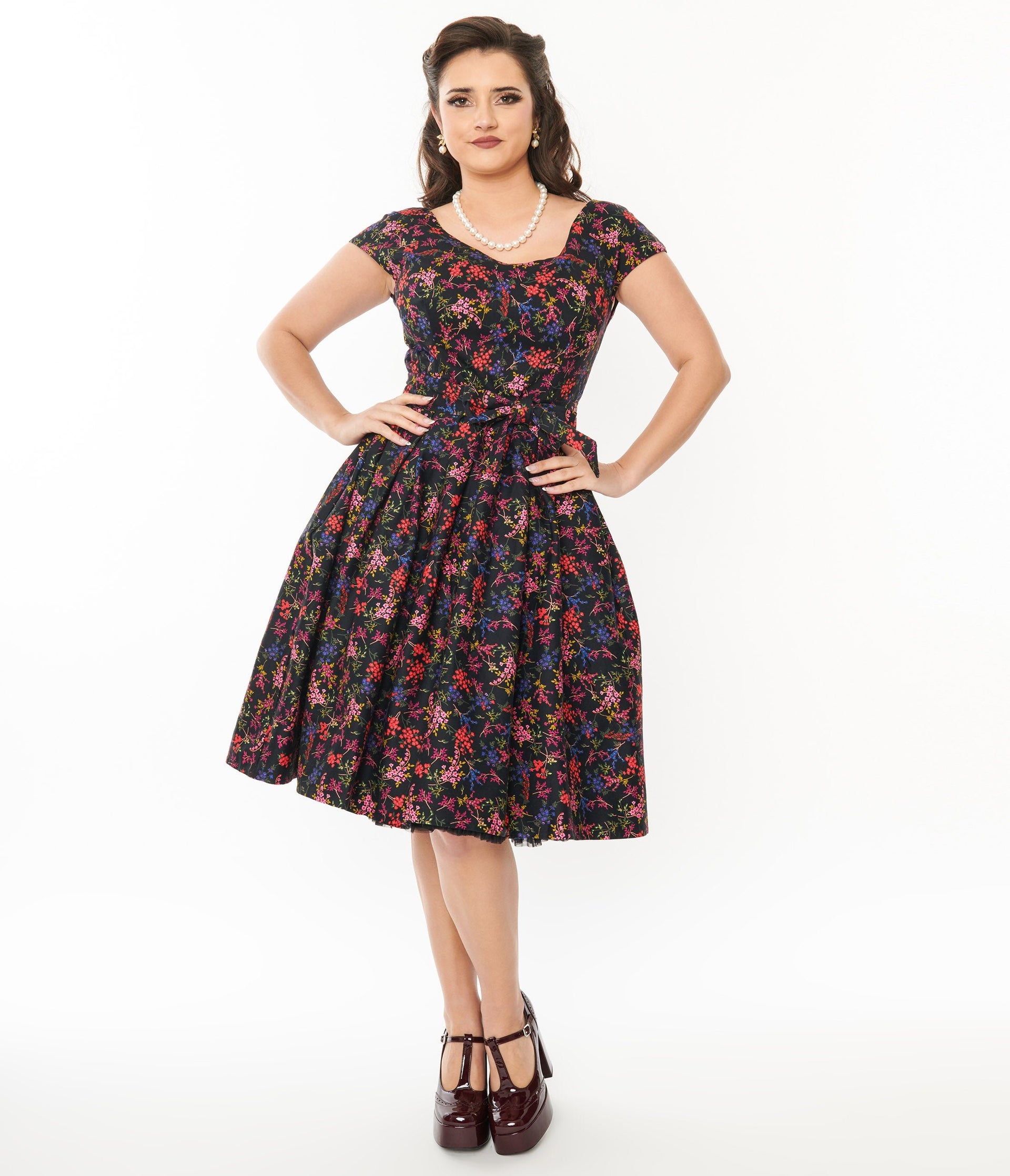 380 1950s Wiggle Dresses ideas  vintage outfits, vintage dresses, vintage  fashion