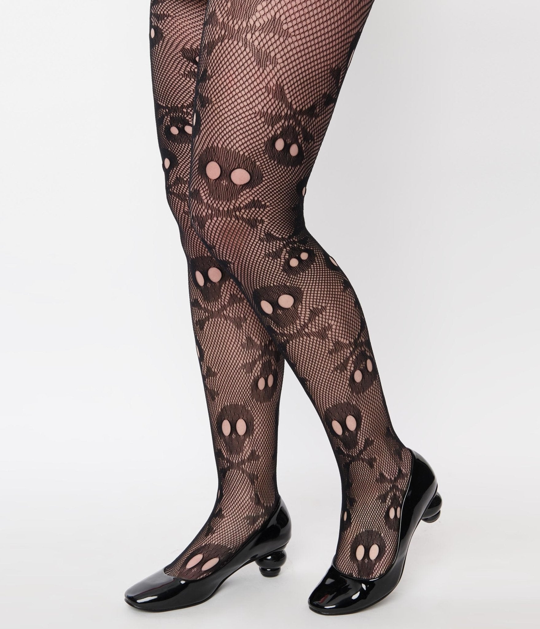 https://www.unique-vintage.com/cdn/shop/products/black-pirate-booty-fishnet-tights-524541.jpg?v=1703094239&width=1946