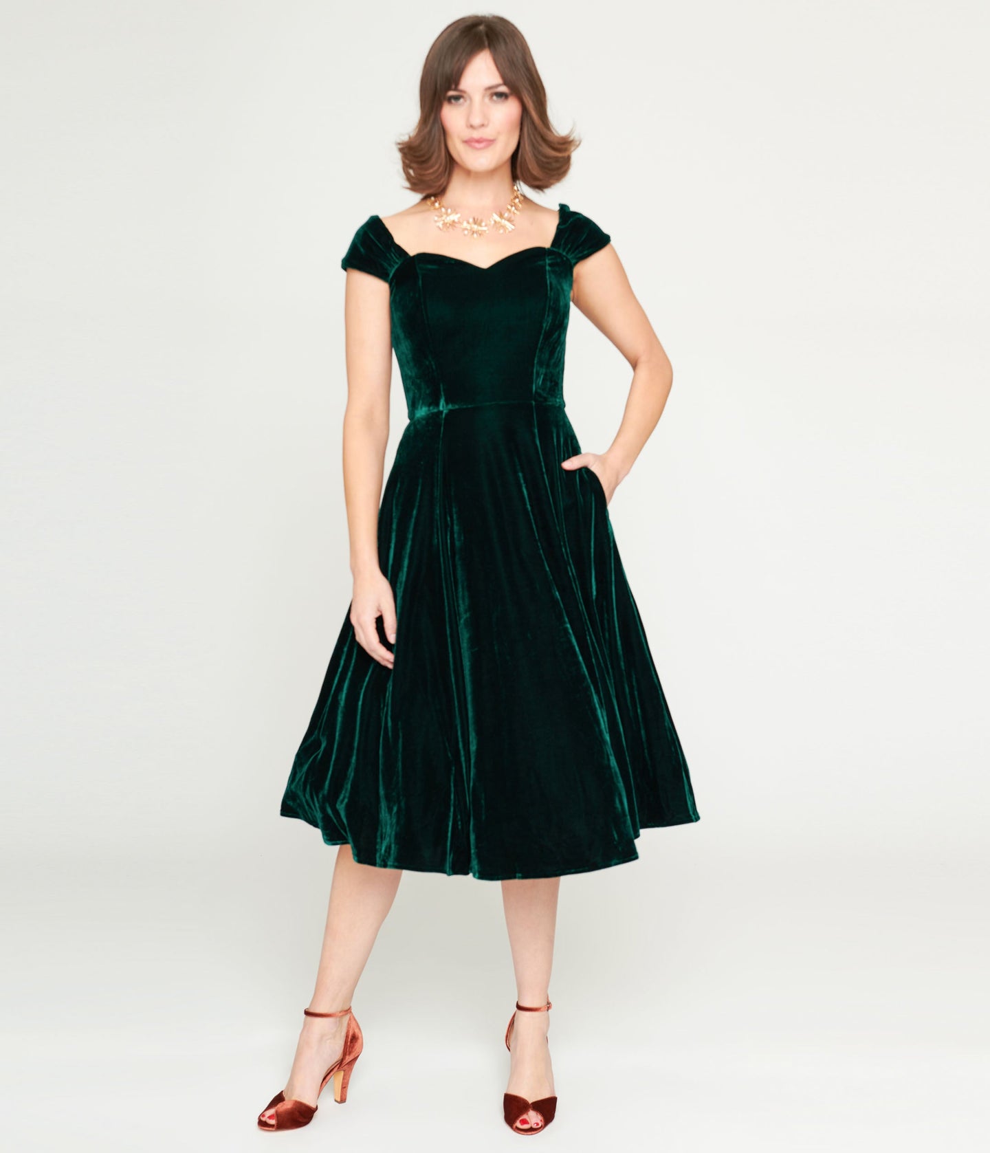 Collectif Green Velvet Karin Swing Dress – Unique Vintage