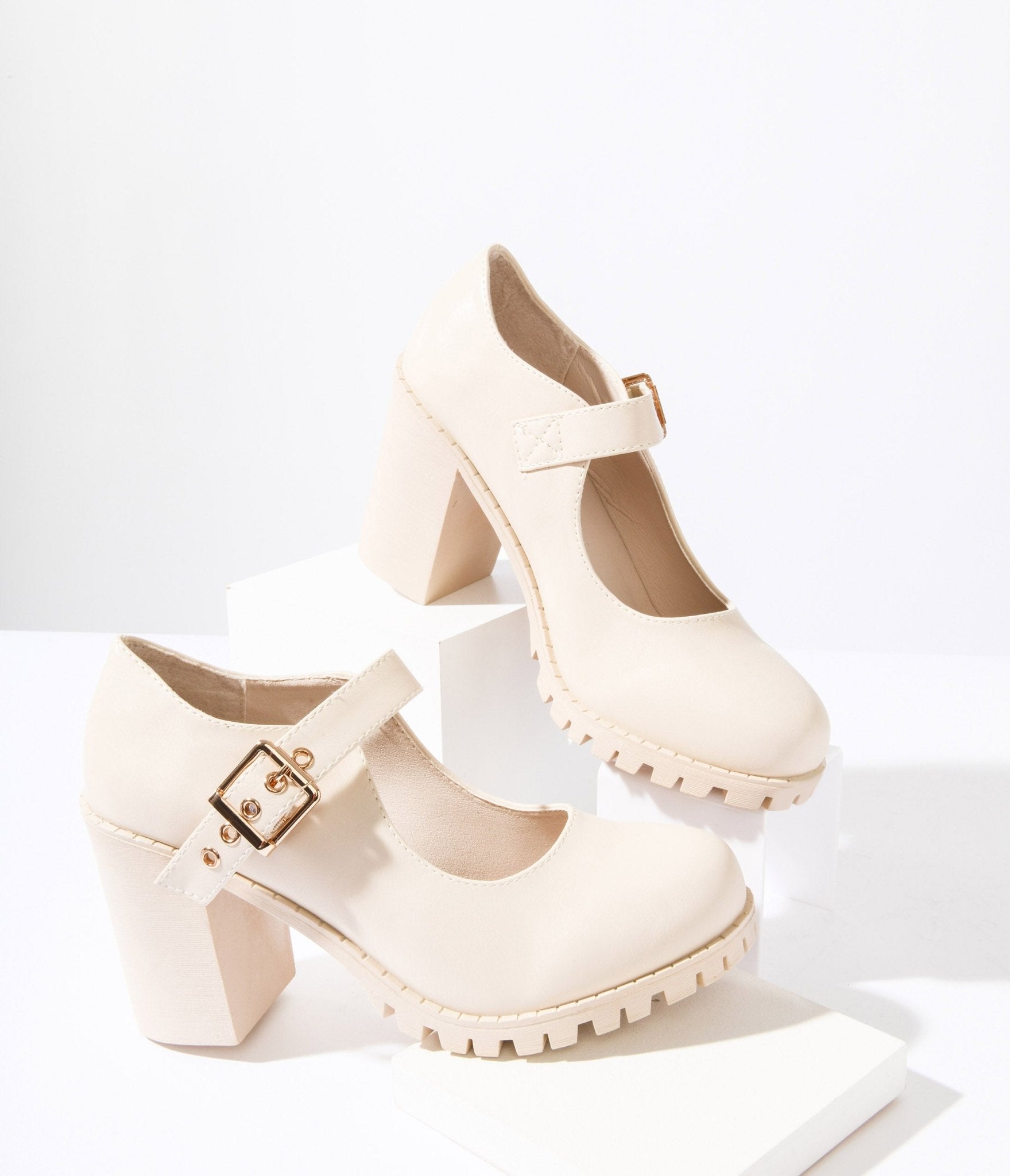 Cream hot sale mary janes