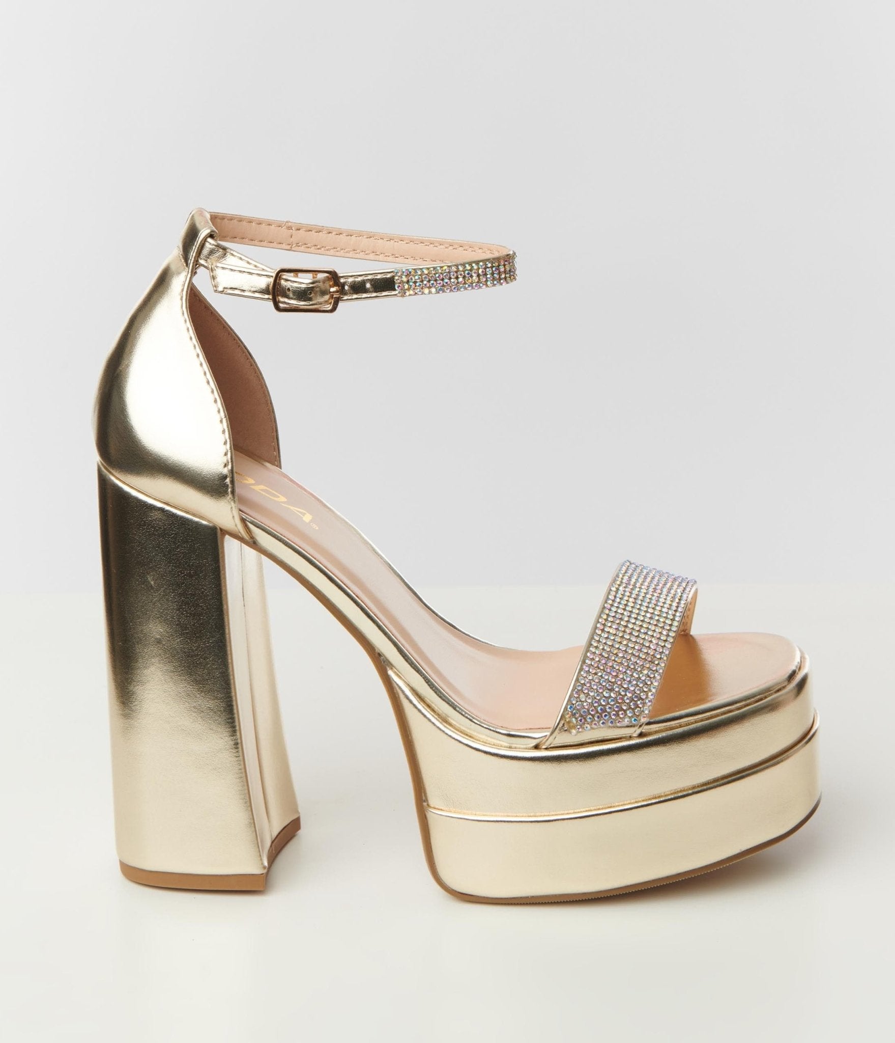 Dolce Vita Oro Sandal in Light Gold Metallic Stella | REVOLVE