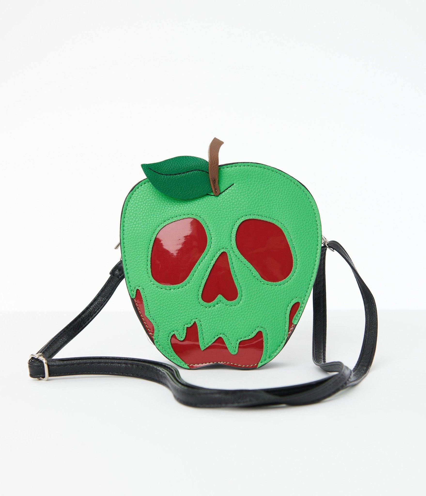 https://www.unique-vintage.com/cdn/shop/products/poisoned-apple-leatherette-crossbody-bag-788569.jpg?v=1703096872&width=1946