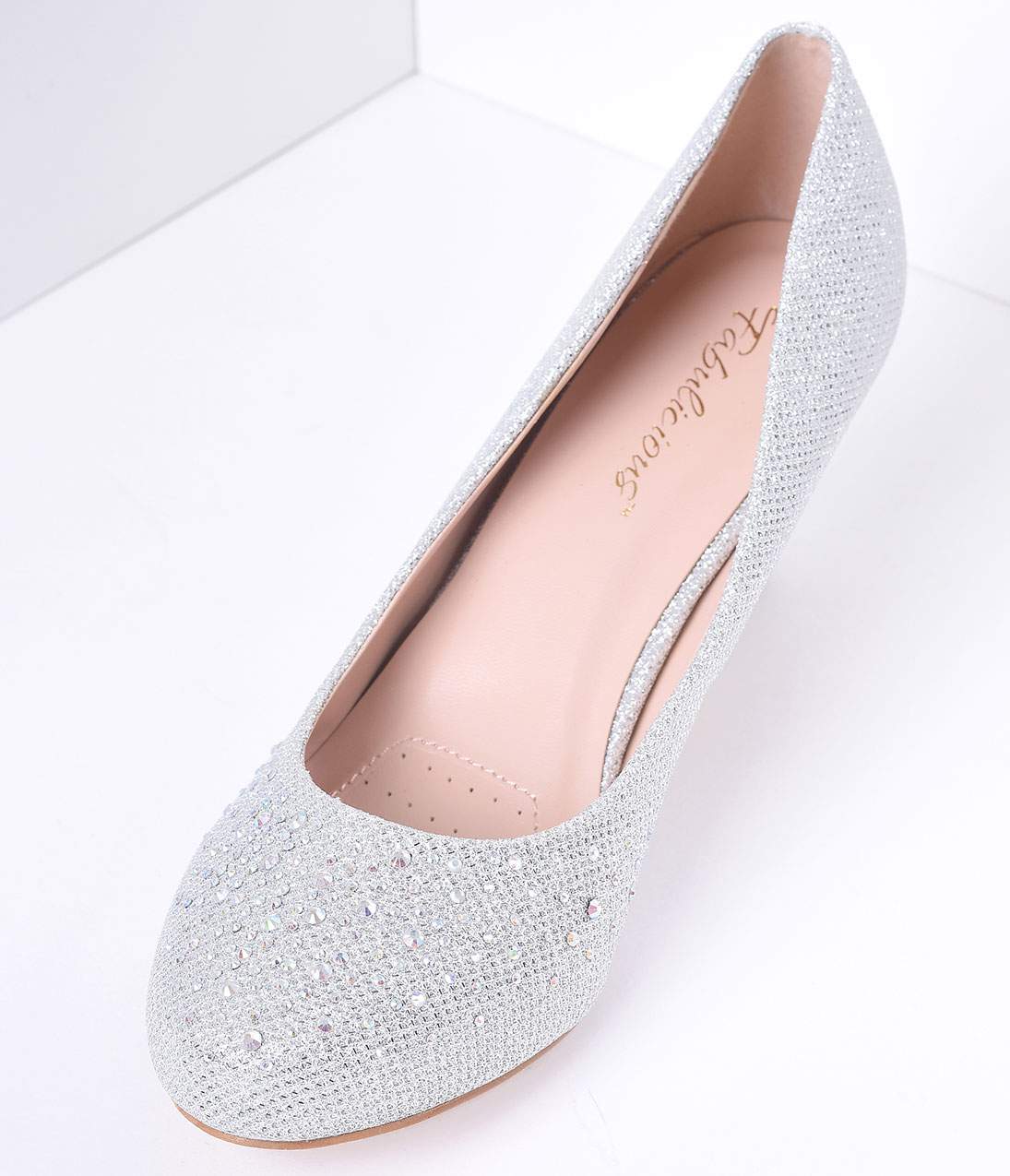 Buy Tic Tac Toe Footwear Silver Pu Leather Diamond Twisted Kitten Heels  Online | Aza Fashions