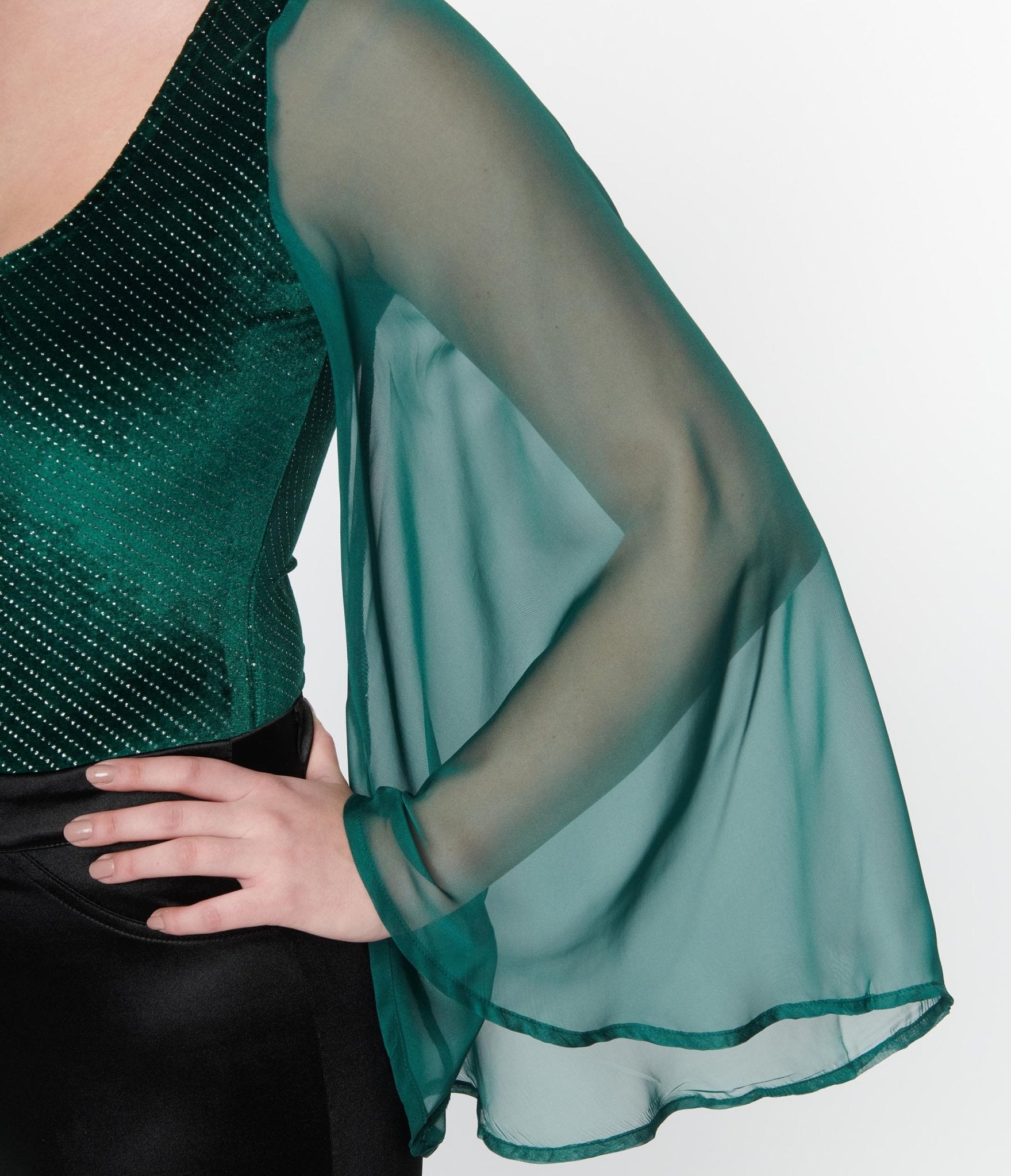 Smak Parlor Emerald Velvet Bell Sleeve Bodysuit – Unique Vintage