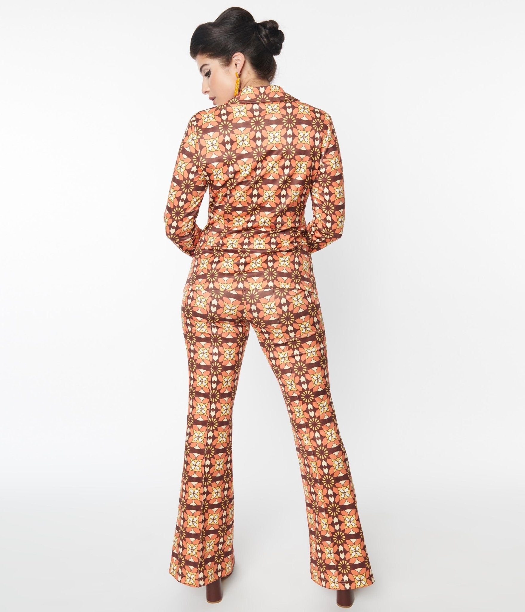 https://www.unique-vintage.com/cdn/shop/products/unique-vintage-orange-brown-mosaic-flare-pants-591036.jpg?v=1703099619&width=1920