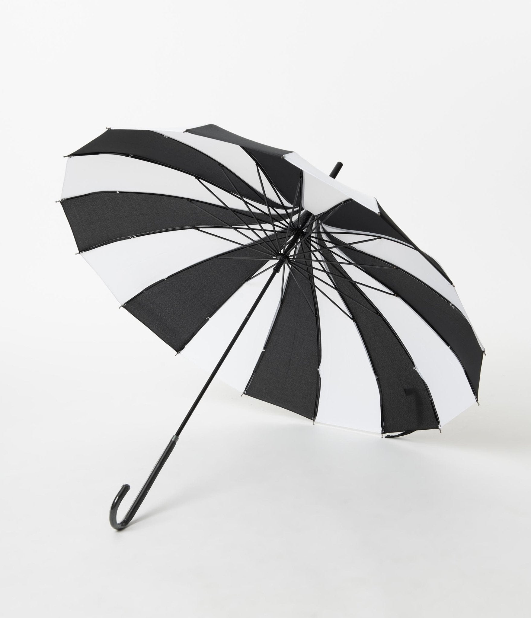 Retro Pagoda Umbrella 16k Black And White Striped Parasol With Hook Handle  For Sun, Rain, And UV Protection Model 231109 From Xianstore08, $25.13